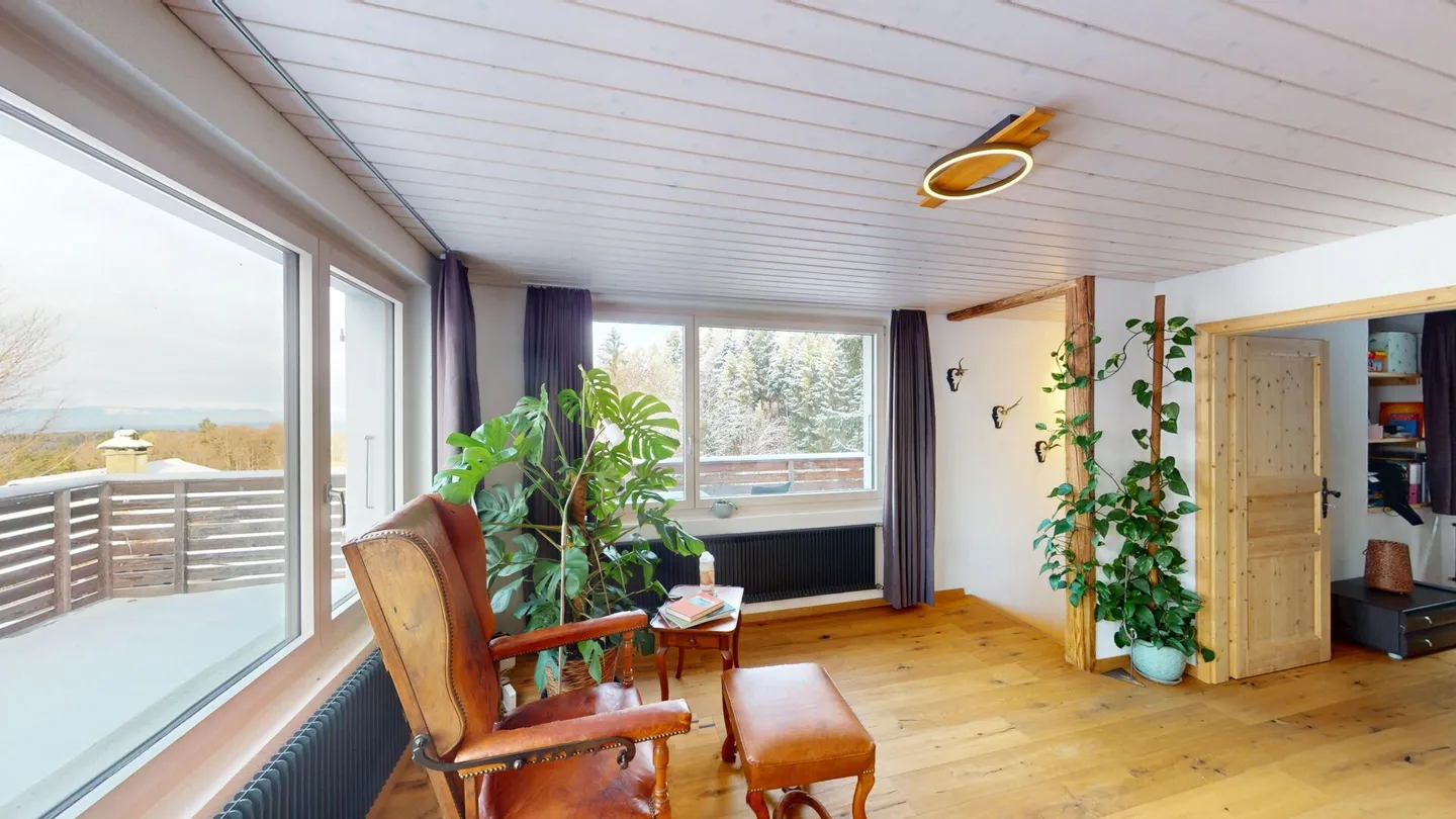 Situato in posizione tranquilla, vista mozzafiato, ristrutturato e con grande potenziale - Foto 10 di 14