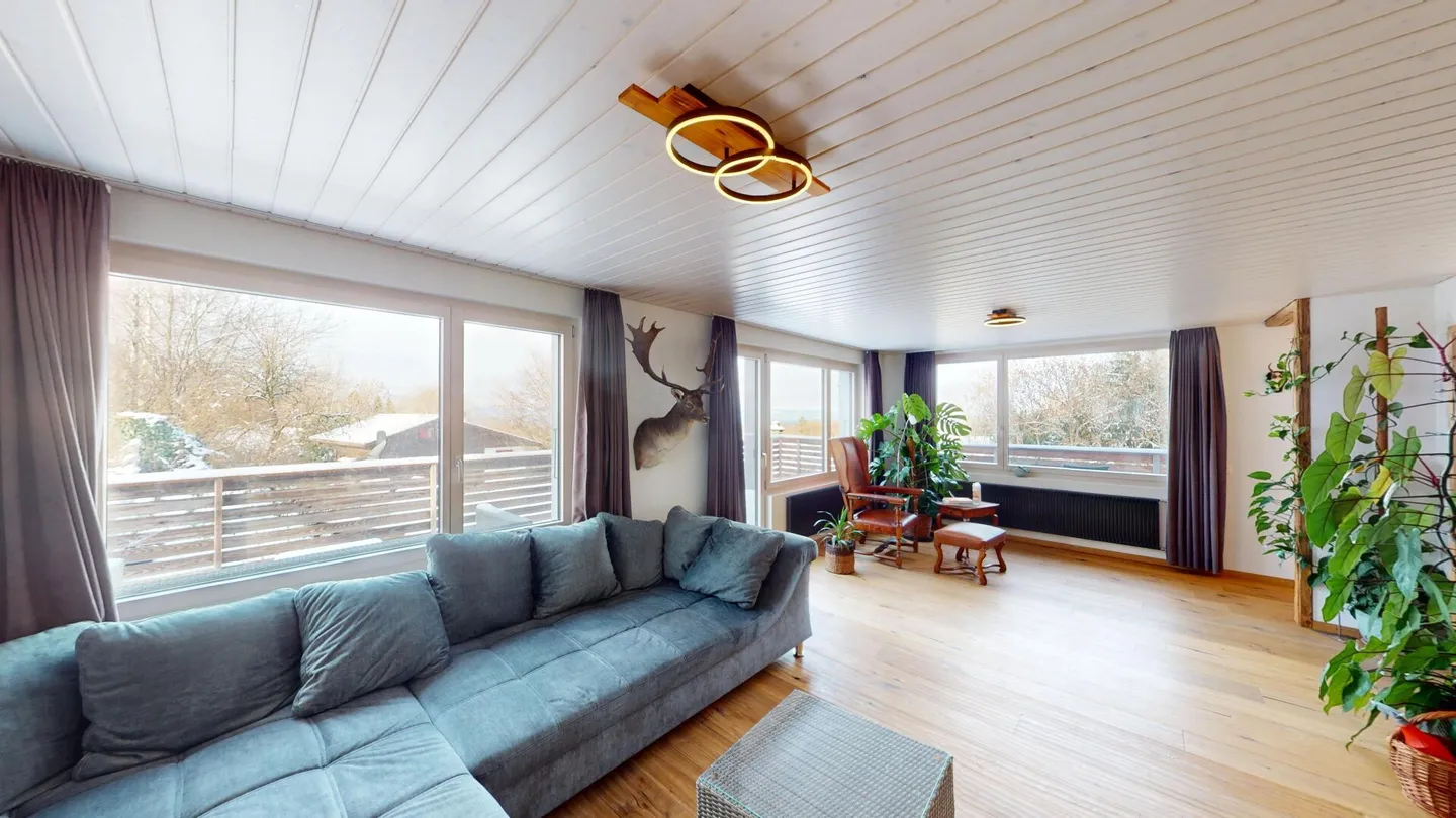 Situato in posizione tranquilla, vista mozzafiato, ristrutturato e con grande potenziale - Foto 11 di 14