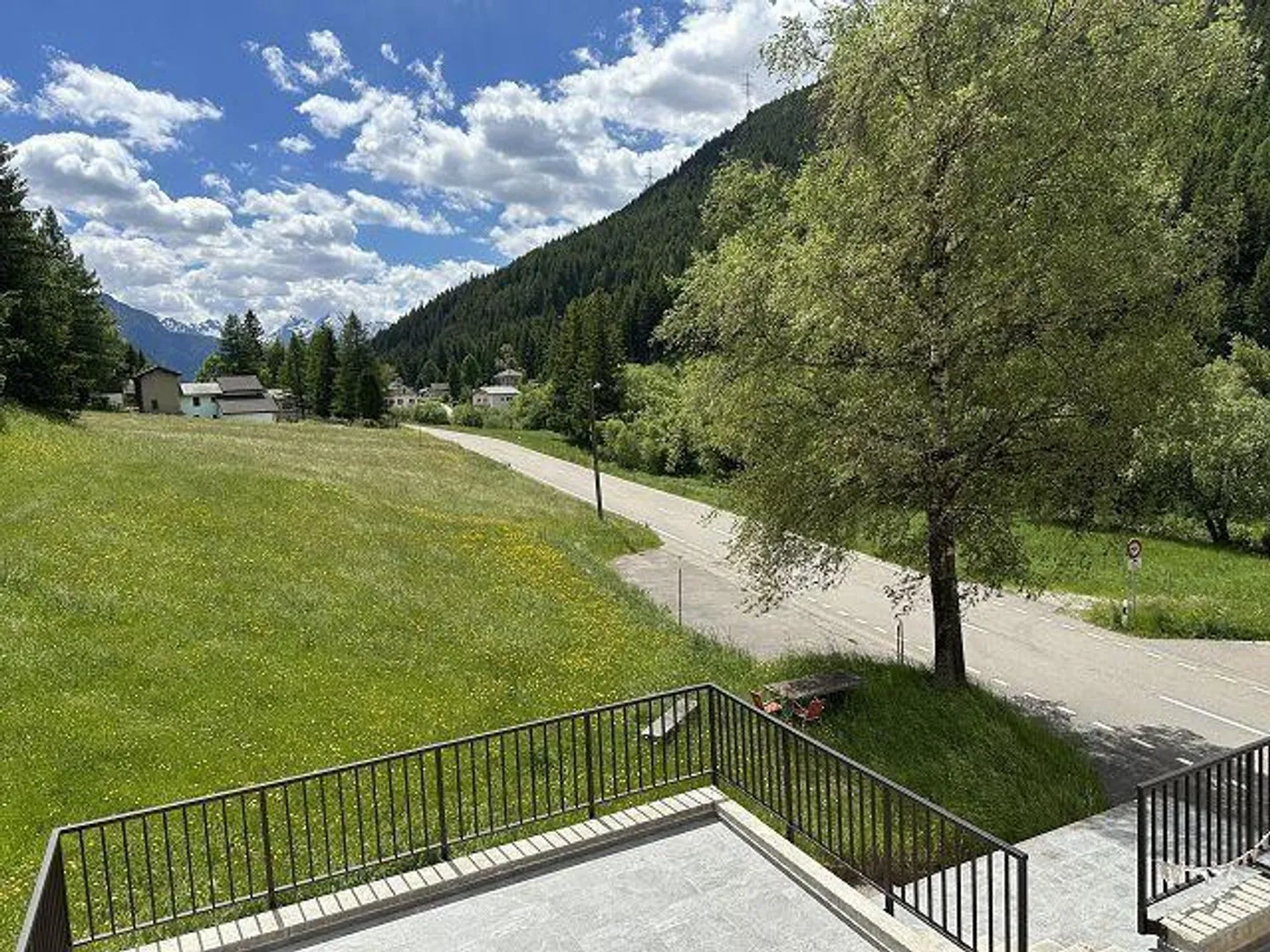 Albergo Moesa in una posizione molto tranquilla e soleggiata con vista - Foto 23 di 34