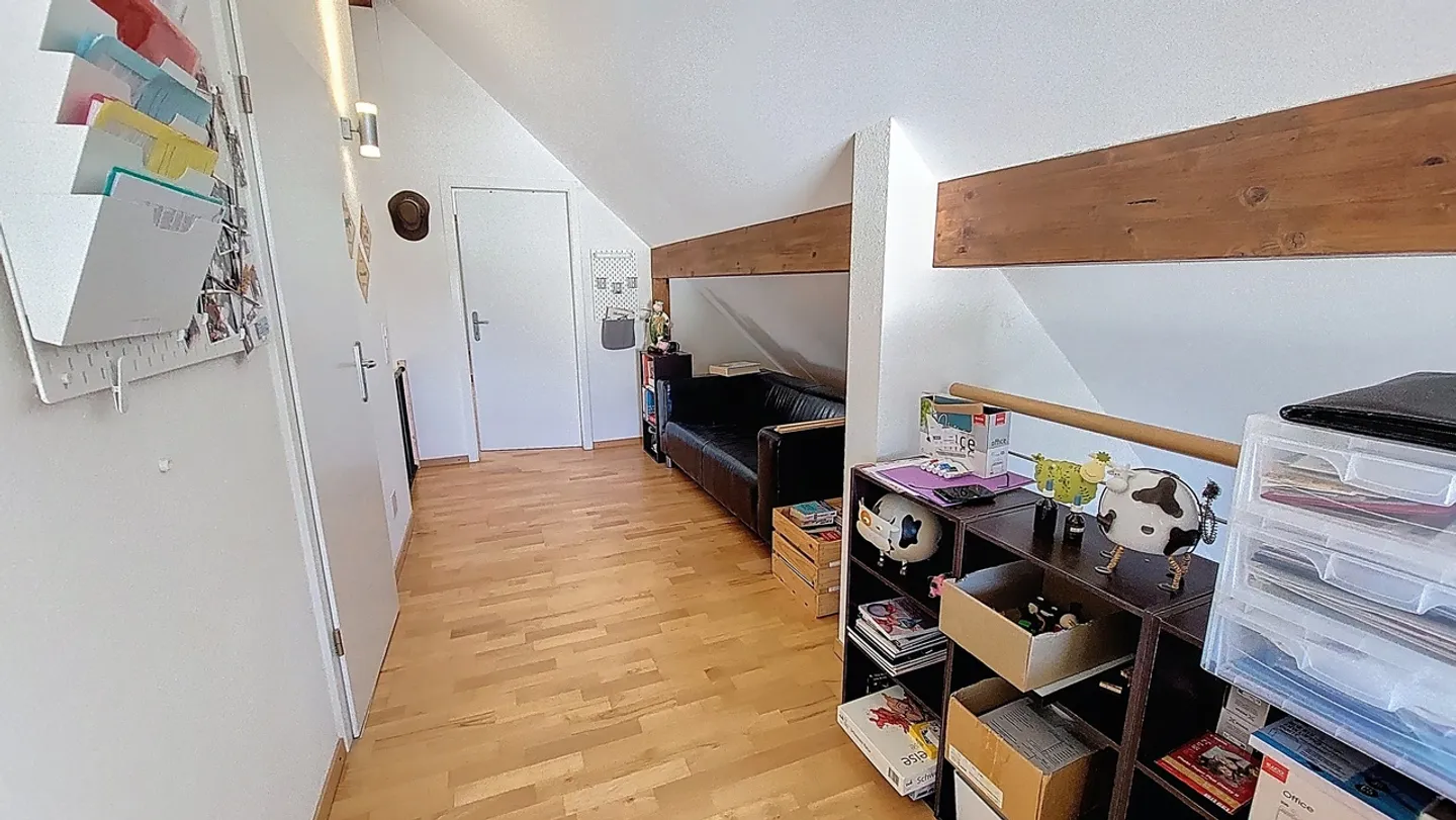 Appartamento 5.5 locali di circa 166 m2 in mansarda a Cheyres / FR - Foto 13 di 19