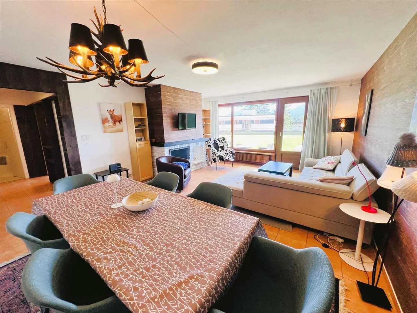 Apartment with terrace 2.5 rooms - Photo 1 of 19