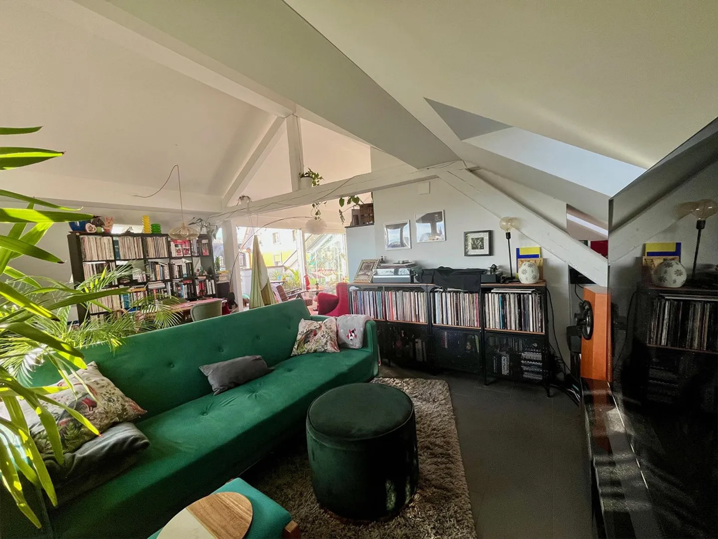 Sehr helle und ruhige 2,5-Zimmer-Attika-Wohnung mit Terrasse, traumhaftem Ausblick & Parkplatz - Foto 6 von 12