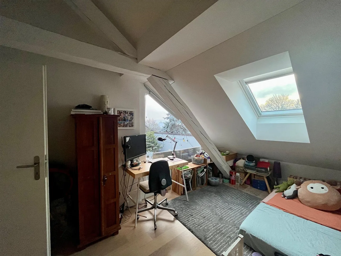 Sehr helle und ruhige 2,5-Zimmer-Attika-Wohnung mit Terrasse, traumhaftem Ausblick & Parkplatz - Foto 8 von 12
