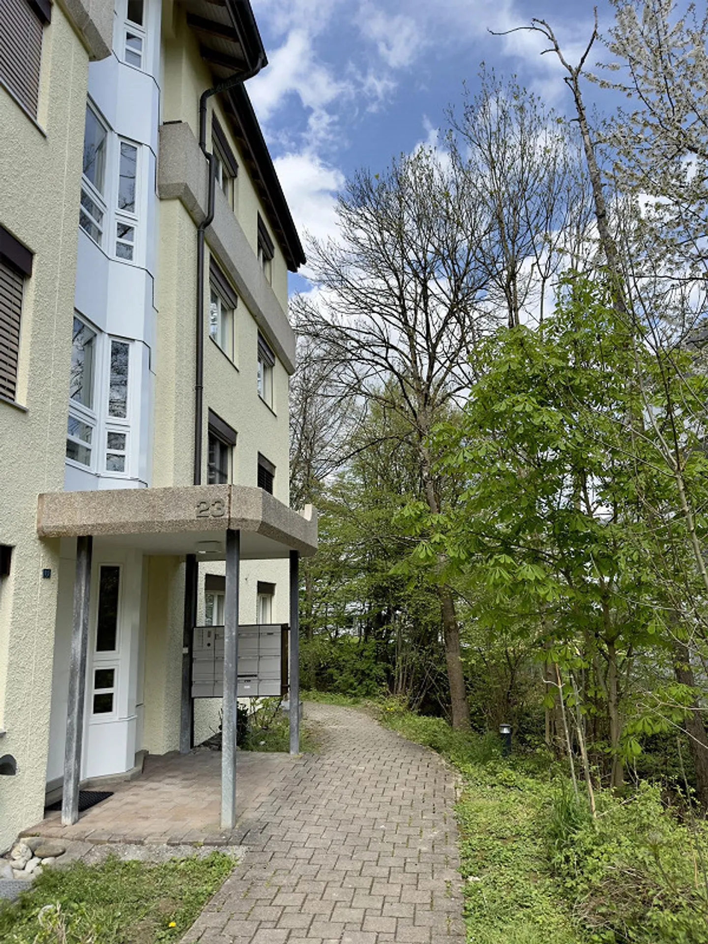 4 1/2 Room Penthouse Maisonette Apartment with Large Sun Terrace - Photo 4 of 22