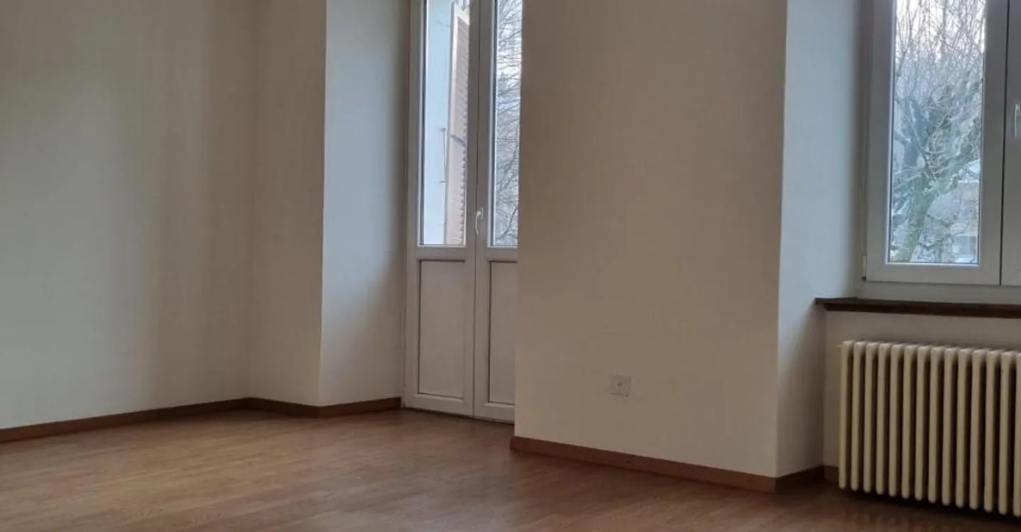Appartement spacieux 4.5 pièces - Photo 3 sur 5