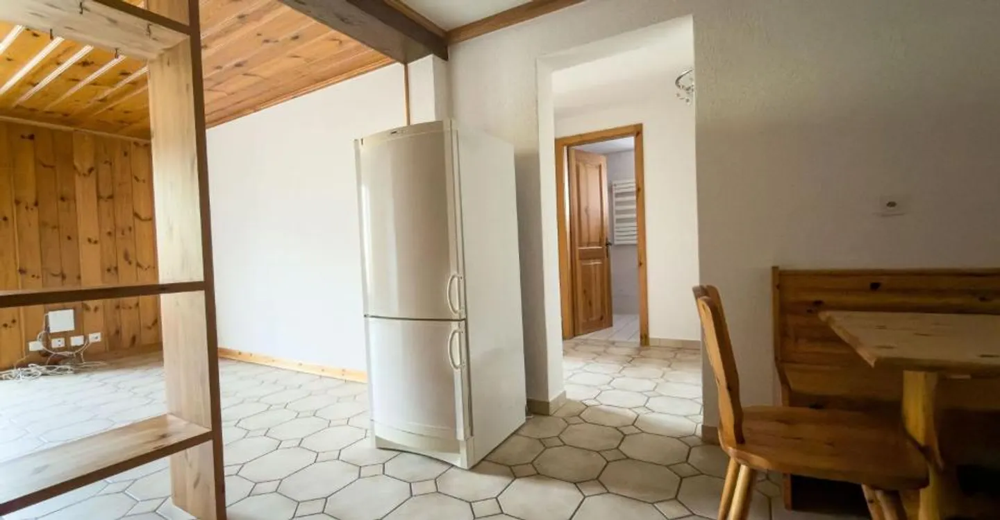 Bel appartamento con balcone - Foto 4 di 9