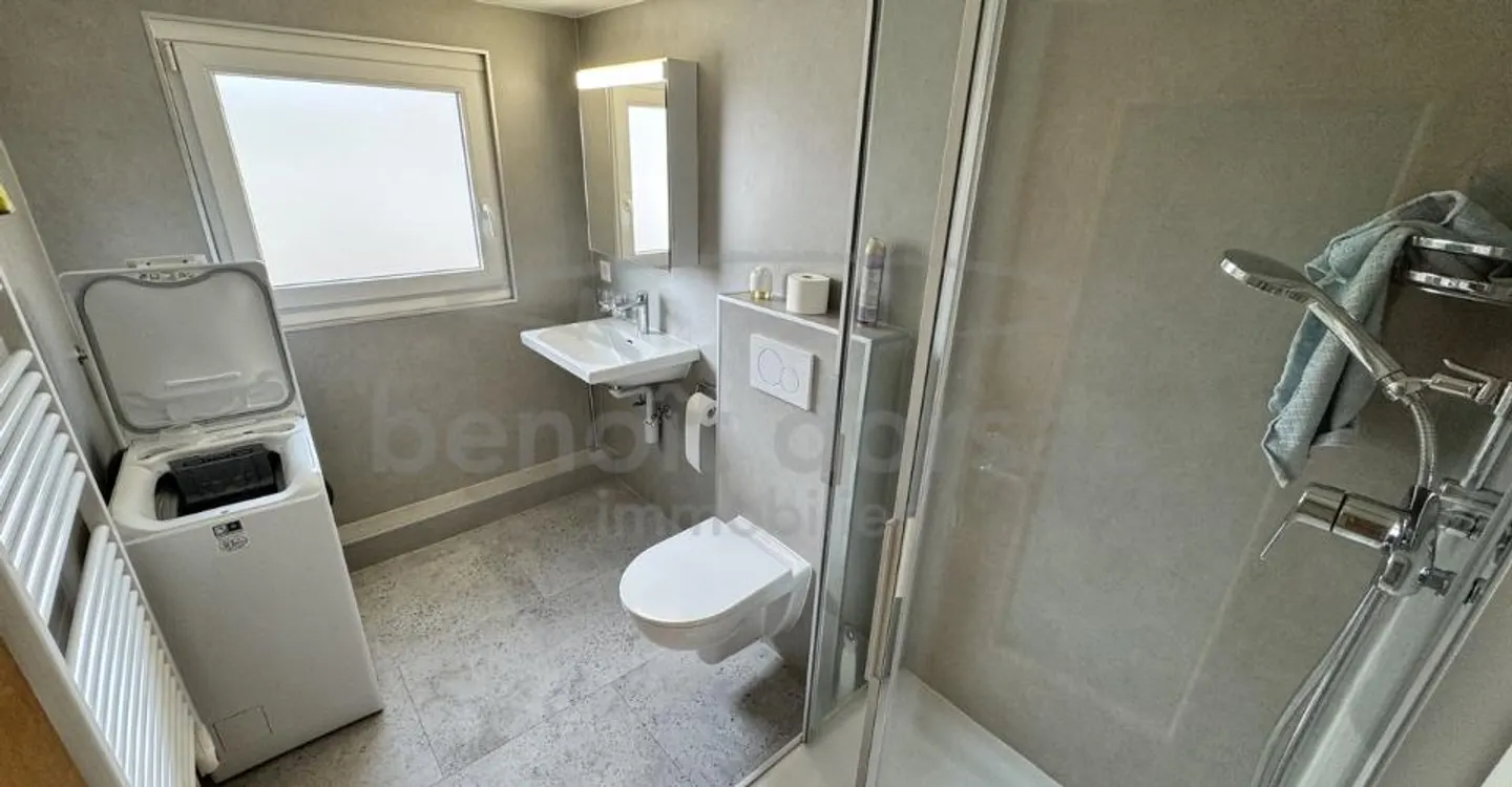 Charming Duplex Apartment - Photo 5 of 7