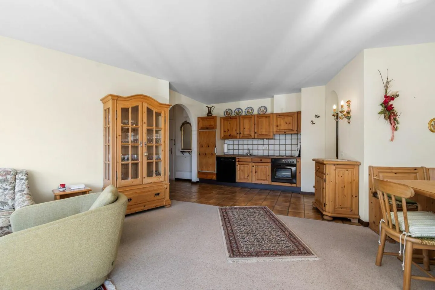 3.5-room apartment with covered terrace and beautiful lake view - Photo 7 of 13