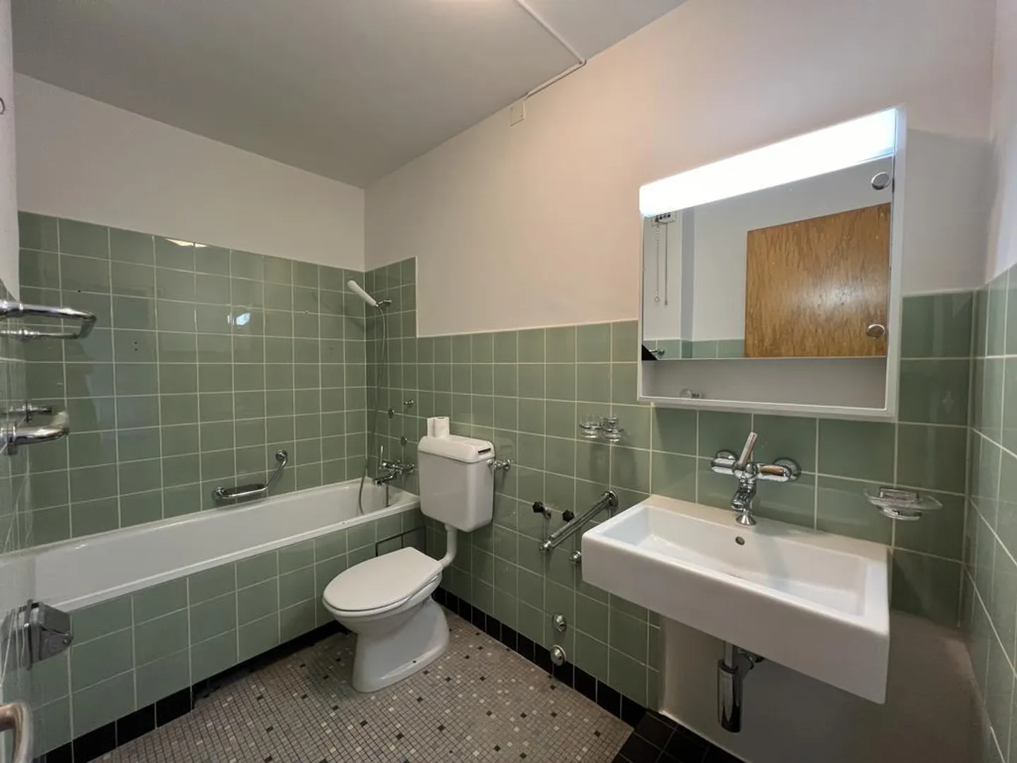 Appartamento familiare amichevole nella migliore posizione a Binningen - Foto 8 di 8