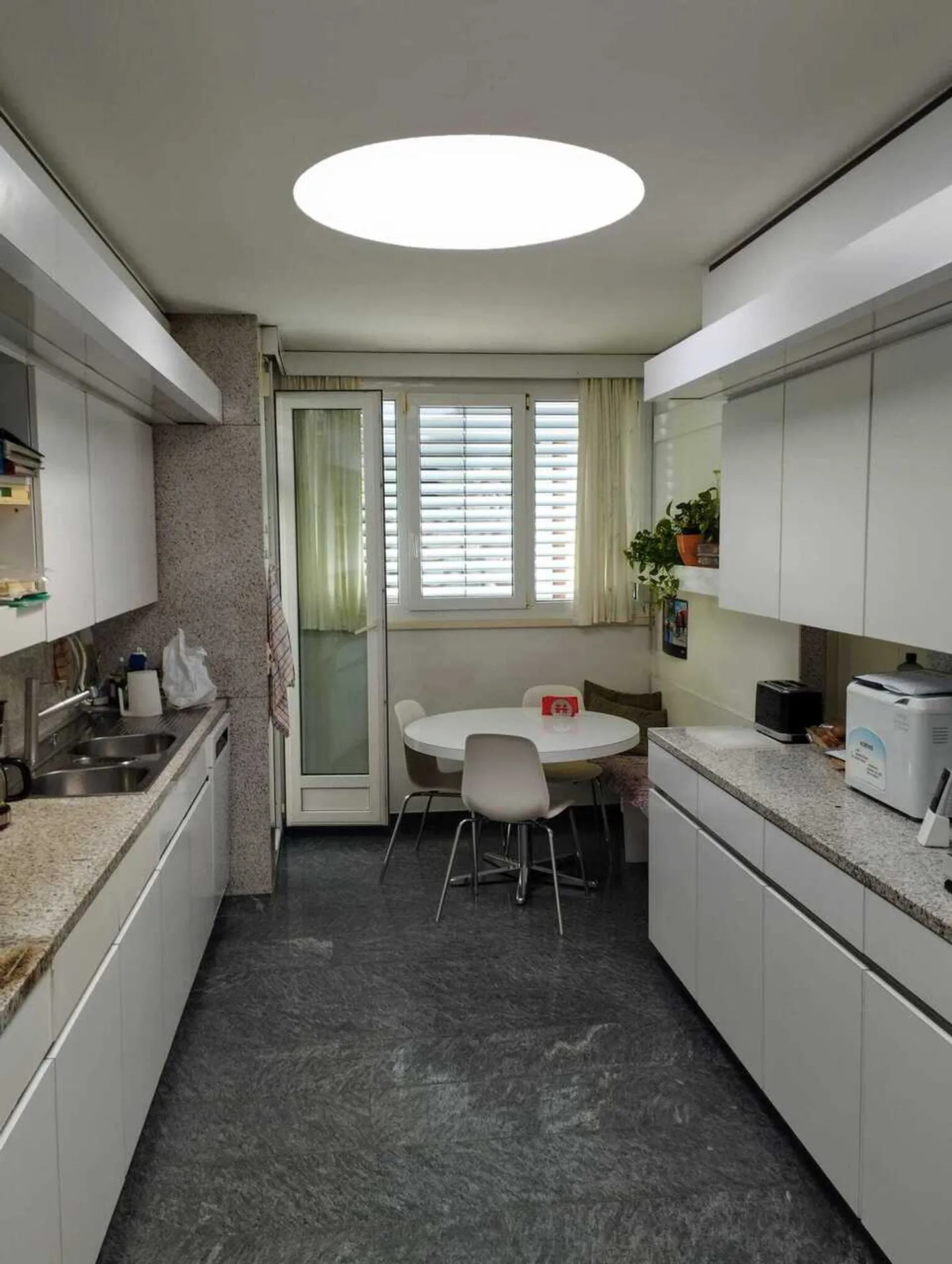 MURALTO – Elegant apartment with private pool and stunning lake view - Photo 15 of 22