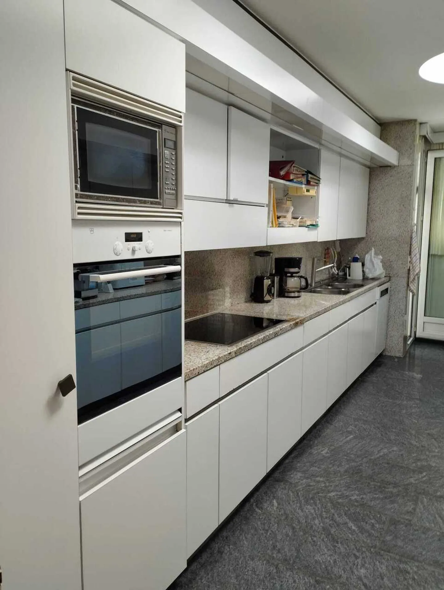 MURALTO – Elegant apartment with private pool and stunning lake view - Photo 16 of 22