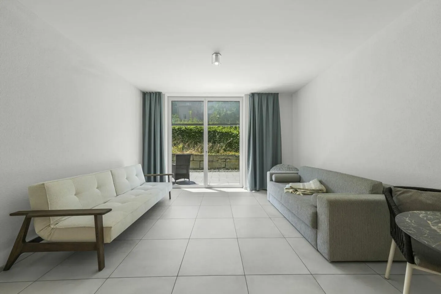 Appartement de jardin moderne, presque neuf, avec grande terrasse, à proximité immédiate du lac et de la gare - Photo 6 sur 30