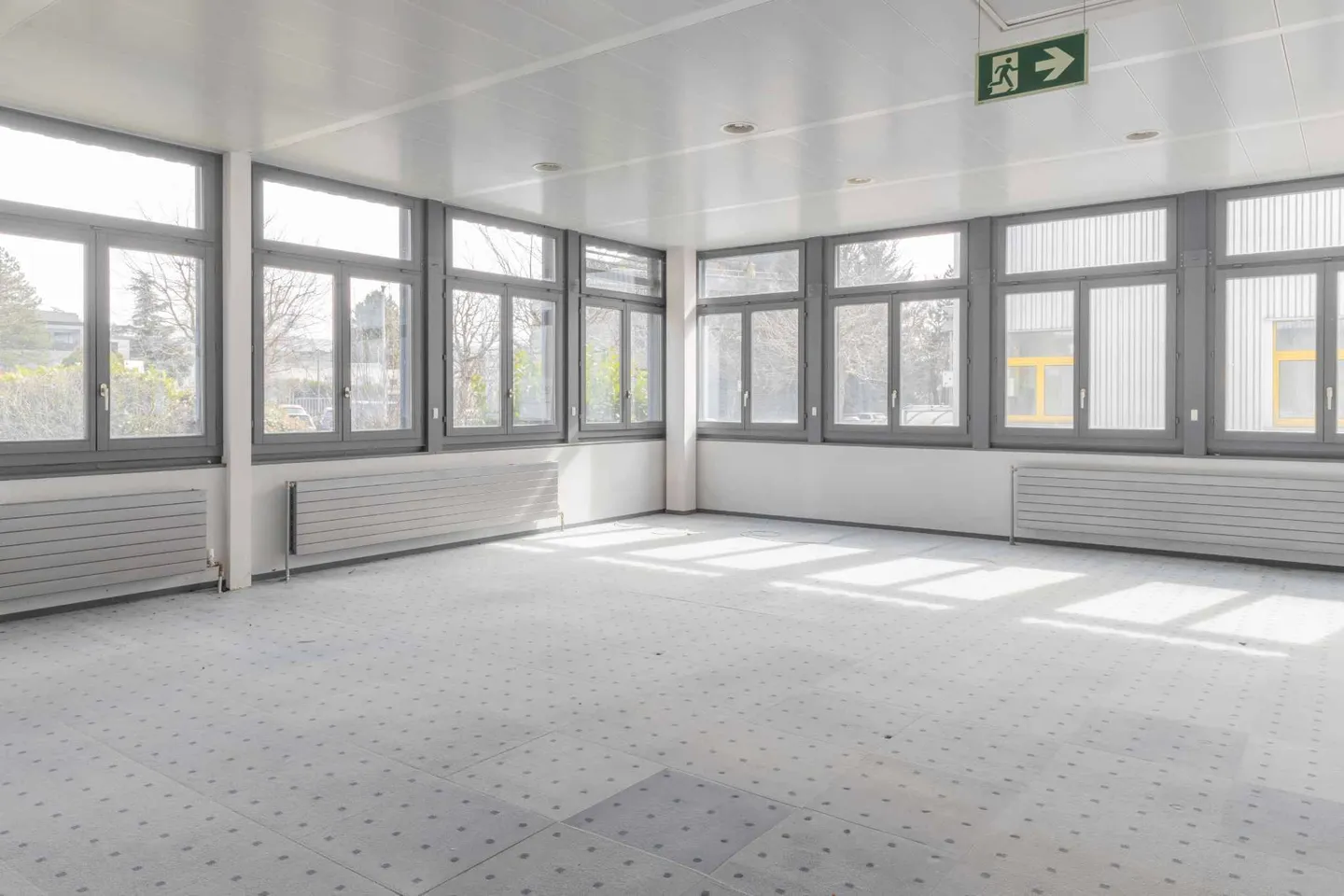 Modern Multi-Functional Building - Photo 5 of 13