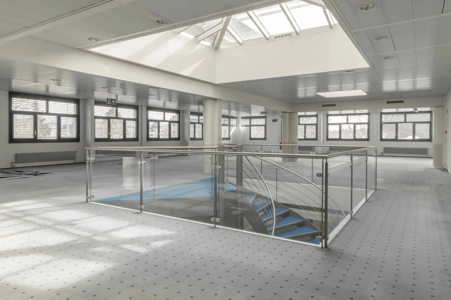 Modern Multi-Functional Building - Photo 8 of 13