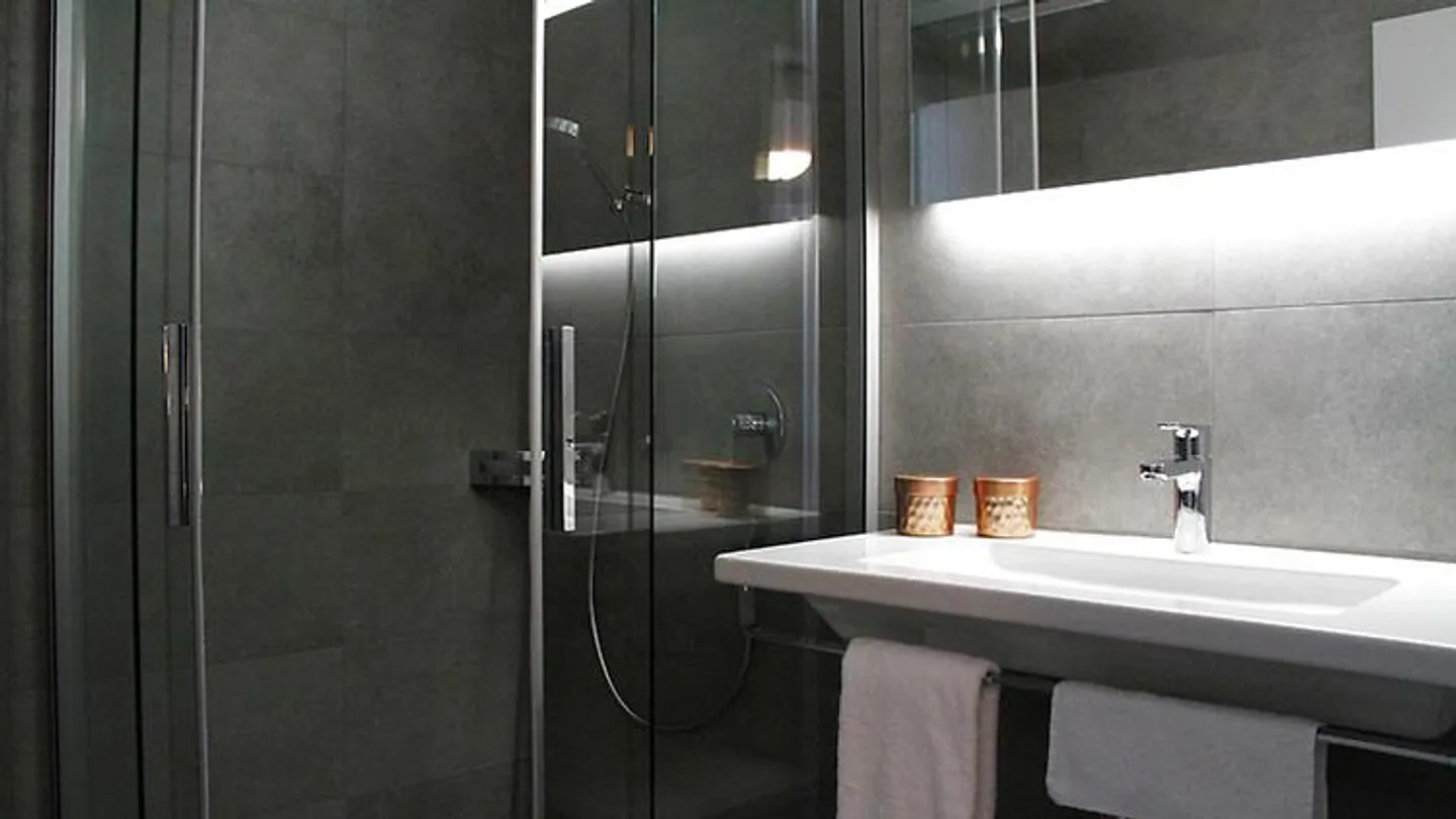 APPARTEMENT 1½ PIÈCE À SIEBEN (SZ), MEUBLÉ - Photo 3 sur 7