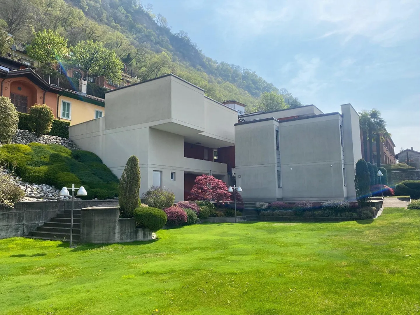 Mendrisio, Villa with large garden - Photo 3 of 18