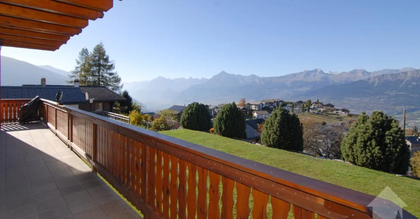 Chalet avec vue alpine imprenable - Photo 2 sur 13