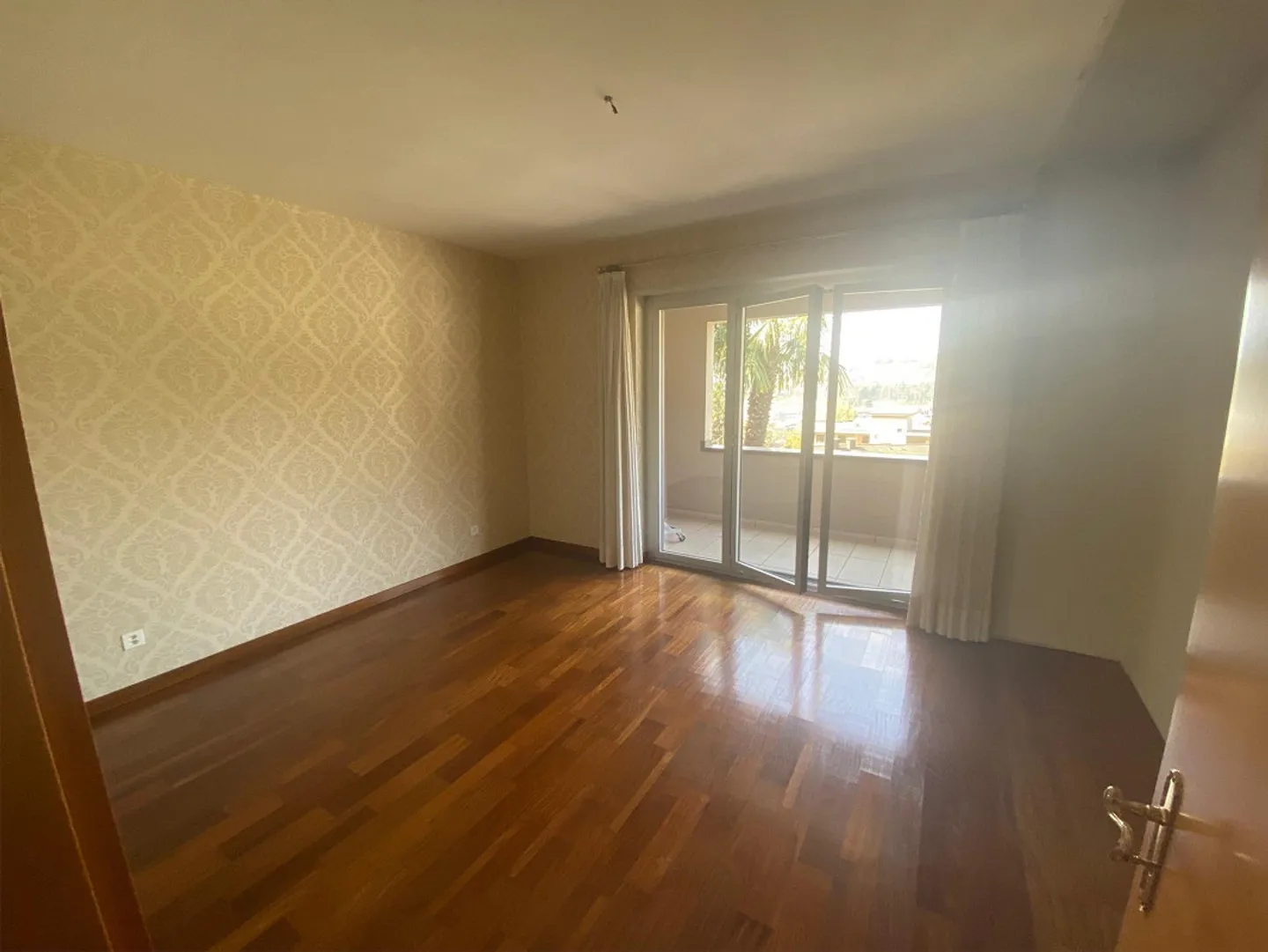 Mendrisio, Villa with large garden - Photo 9 of 18