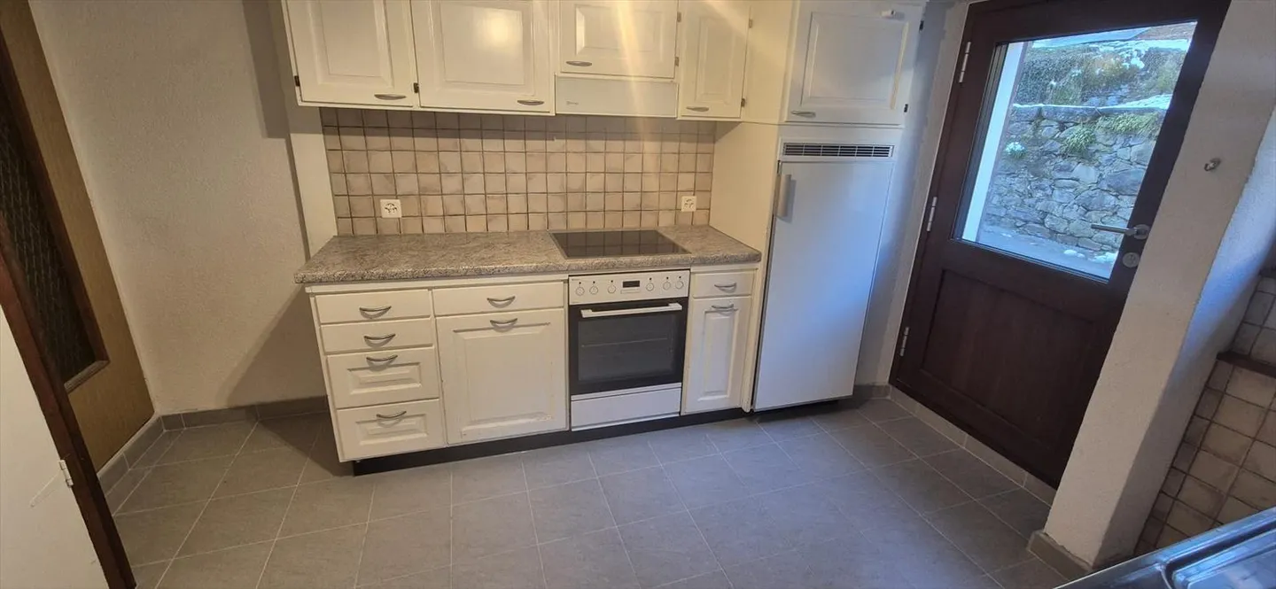 Triplex ingrandito con 4 camere - Foto 14 di 16