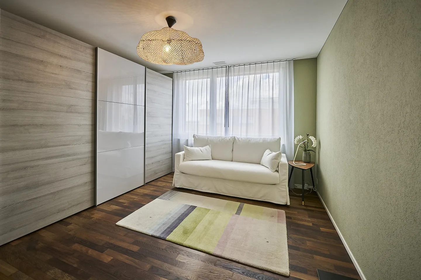 Appartement spacieux de 4,5 pièces dans un emplacement idéal - Photo 6 sur 12