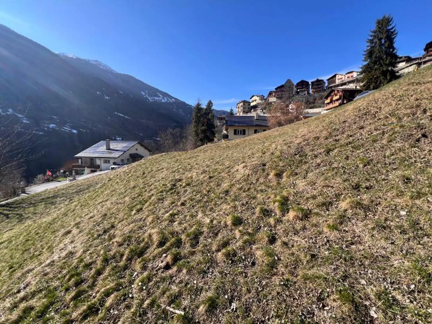 Parcelle avec vue dégagée à Vissoie - Photo 2 sur 4