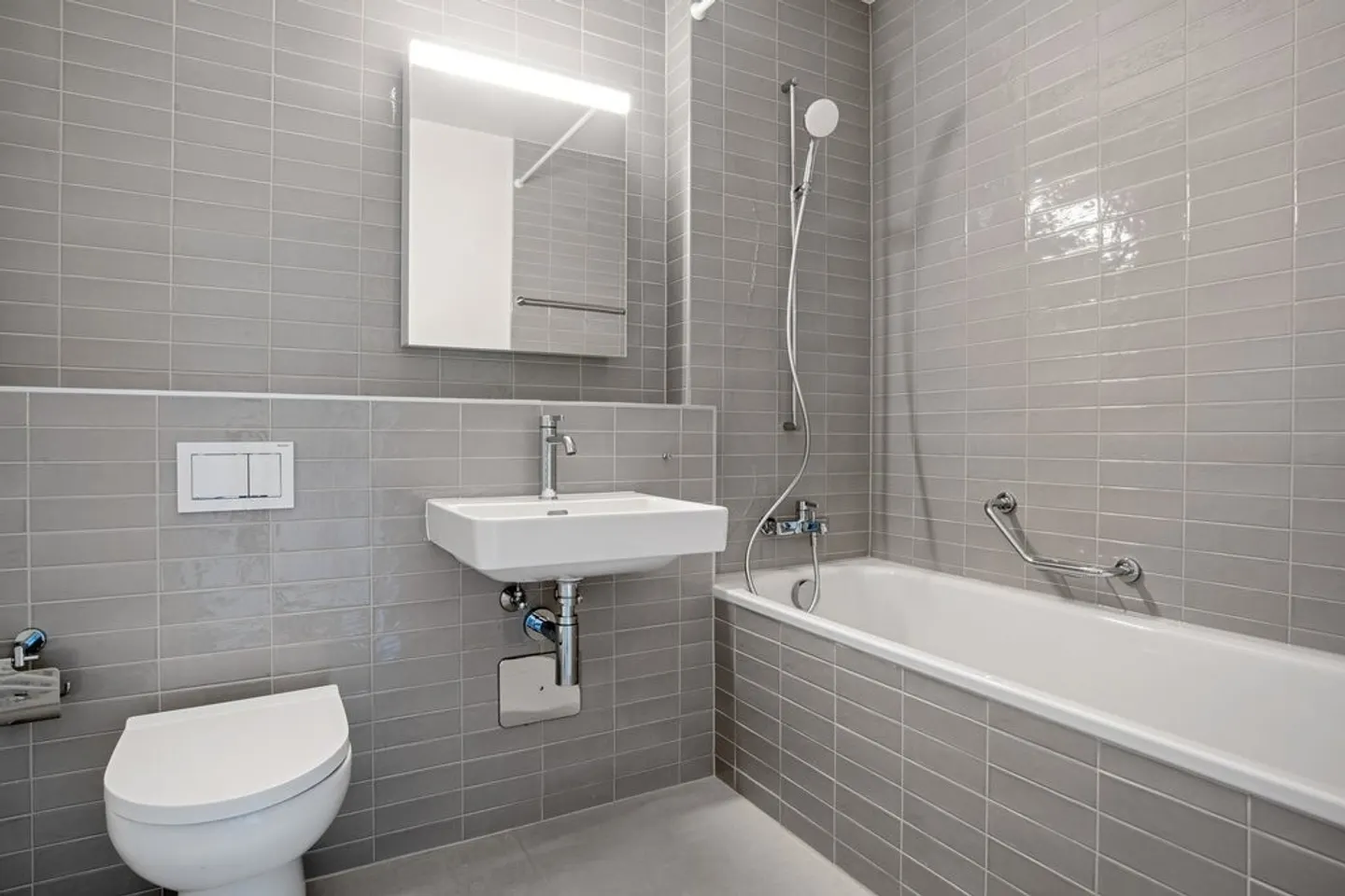 Renovated Apartment in La Sallaz - Photo 6 of 8