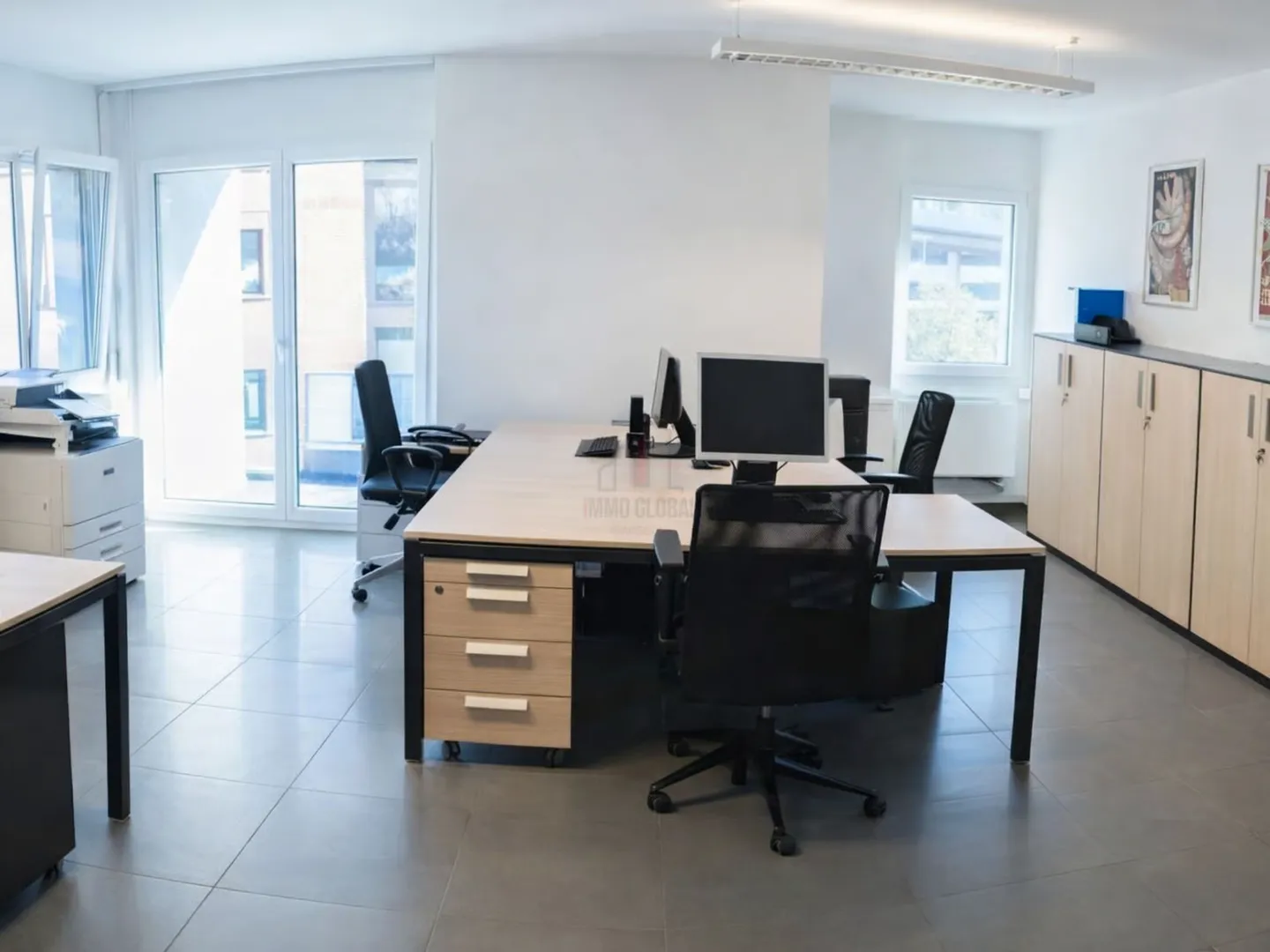 Spazio Ufficio Moderno in Affitto - Foto 2 di 5
