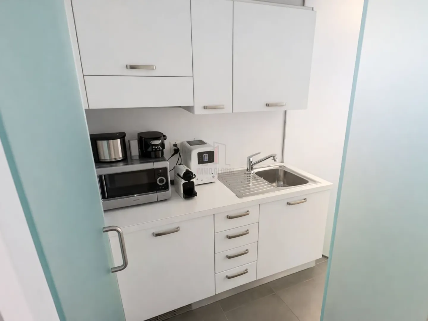 Spazio Ufficio Moderno in Affitto - Foto 5 di 5