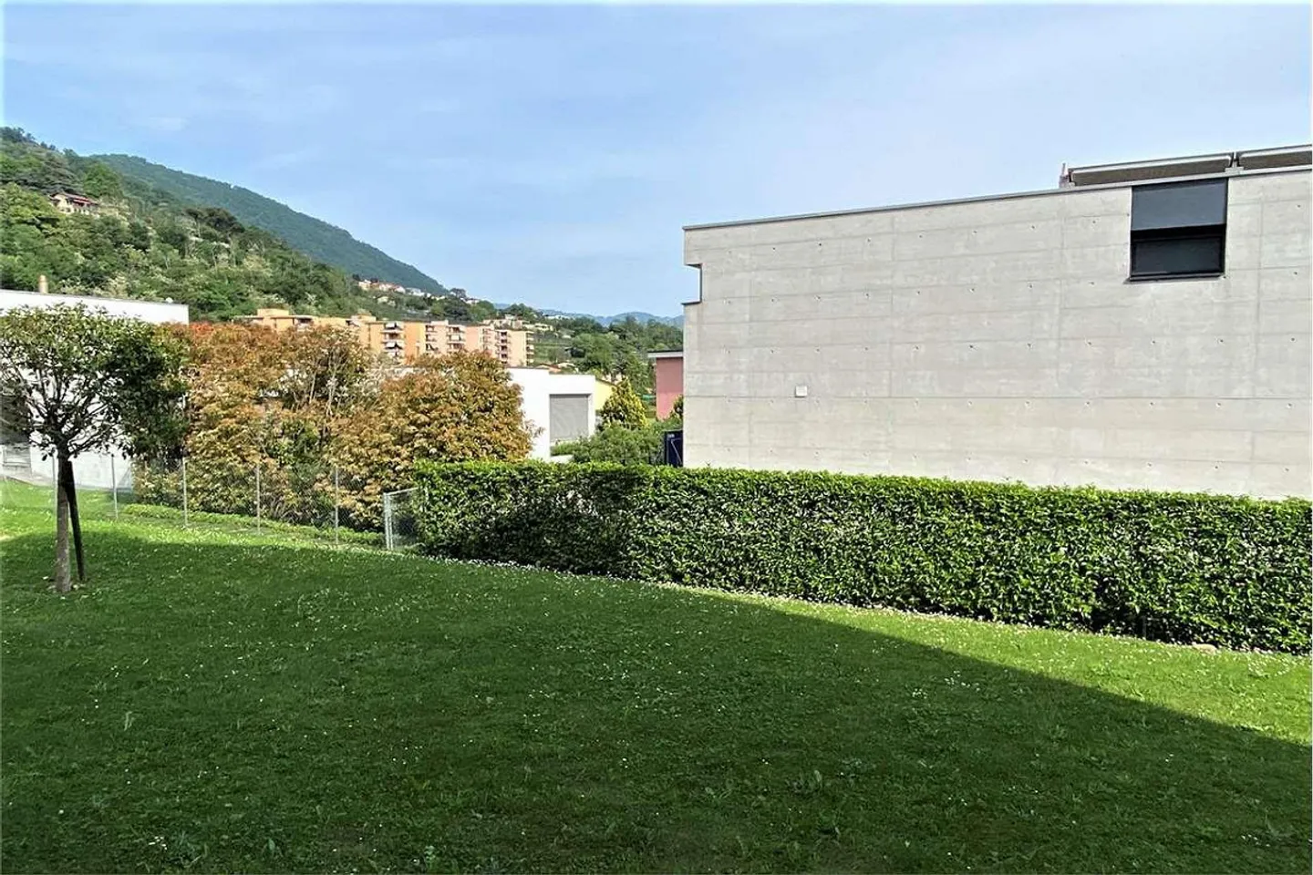 Tranquillité et verdure dans un grand appartement de 3.5 pièces - Photo 6 sur 6