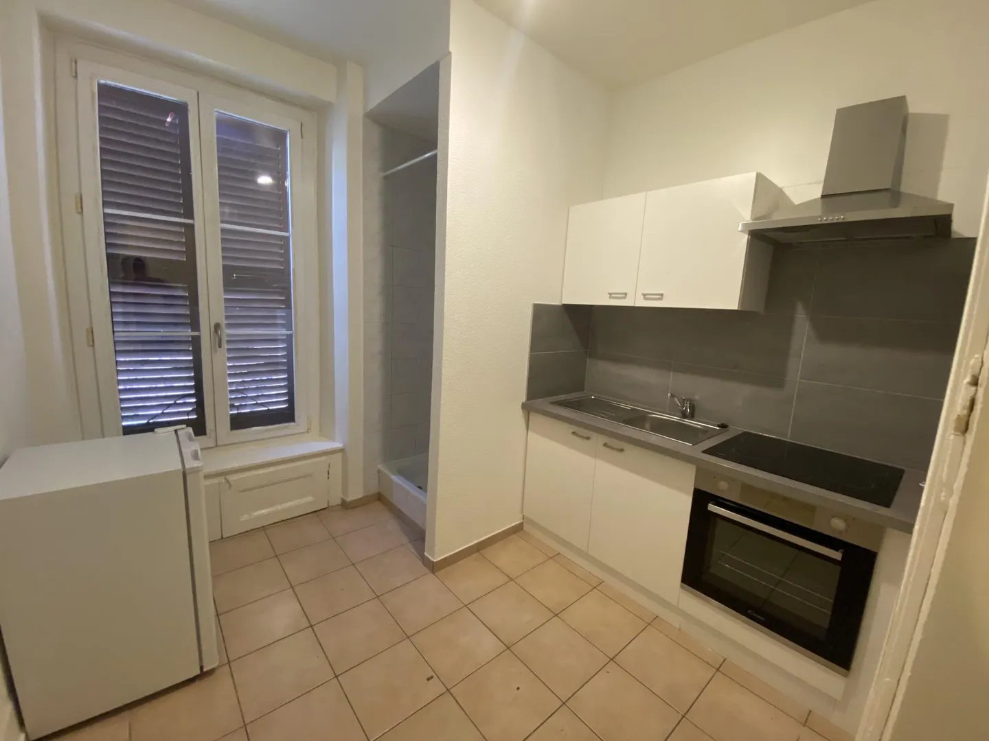 Charming 2-Room Apartment - Photo 7 of 9