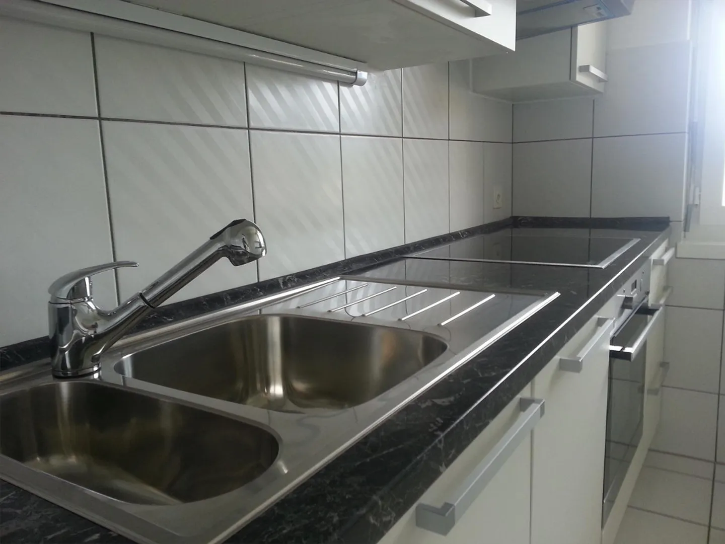 3 1/2 Room Ground Floor Apartment with Sunny Patio - Photo 6 of 19