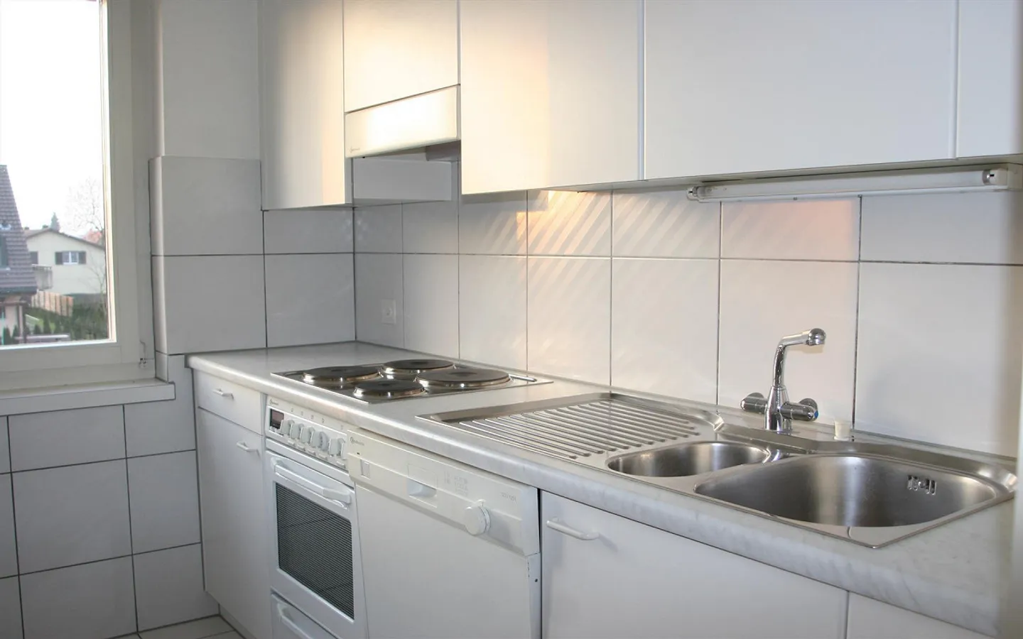 3 1/2 Room Ground Floor Apartment with Sunny Patio - Photo 12 of 19