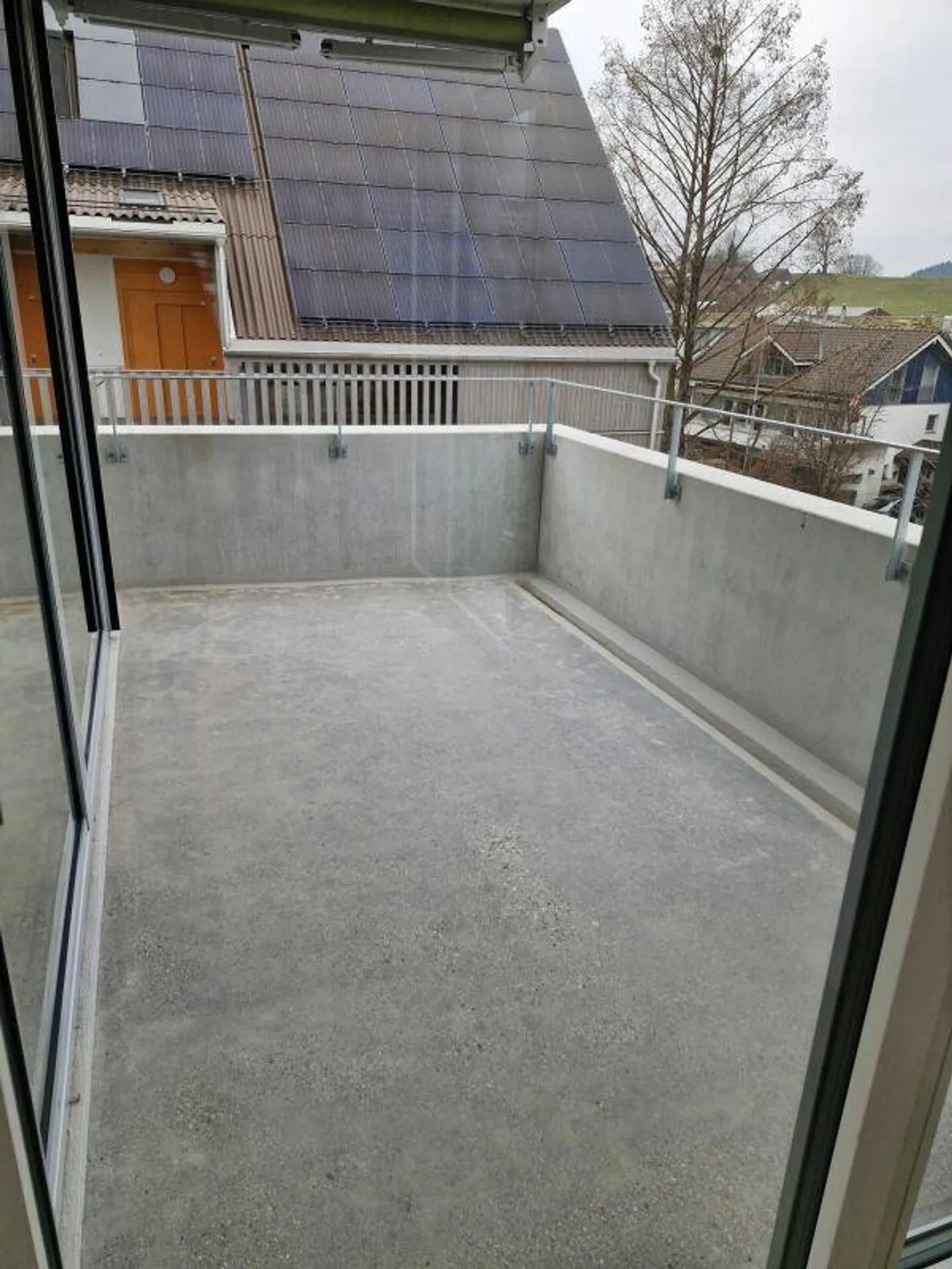 As new large 3.5 room attic apartment - Photo 5 of 14
