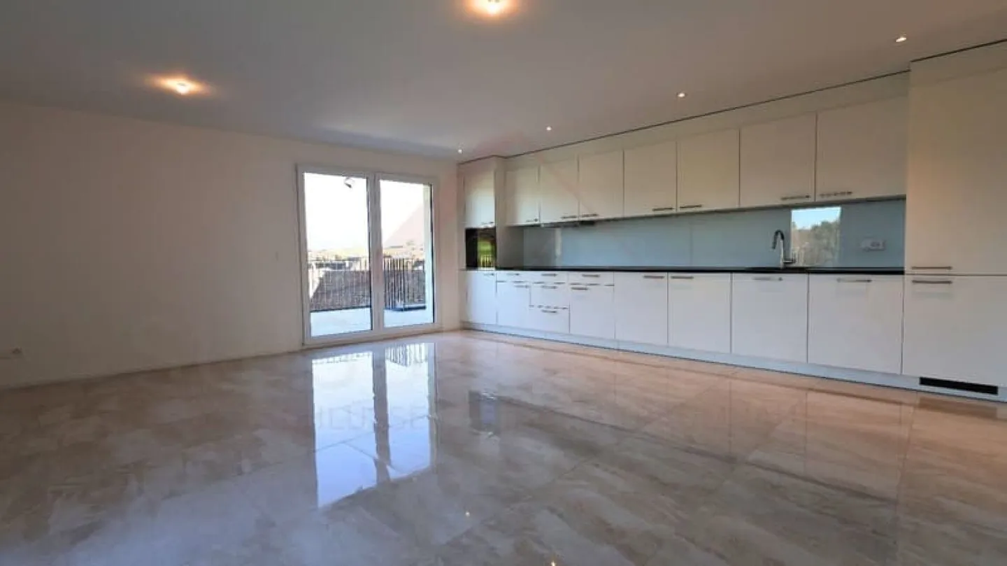 Living with a View - Modern 3.5-Room Penthouse Apartment in Gurmels with 45 m² Terrace - Photo 3 of 11