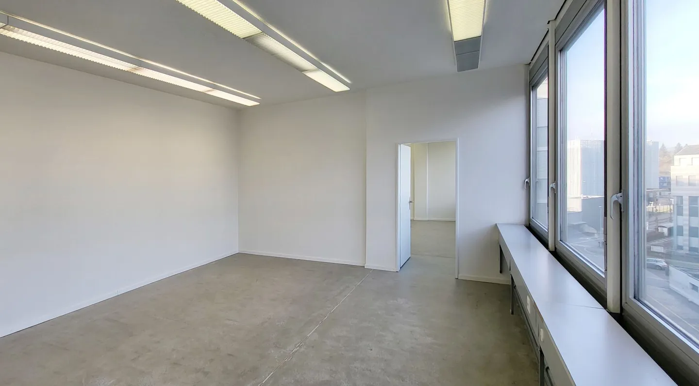 "Bezugsfertige Gewerbefläche mit 1'000 kg/m² Bodenlast!" - Foto 12 von 13