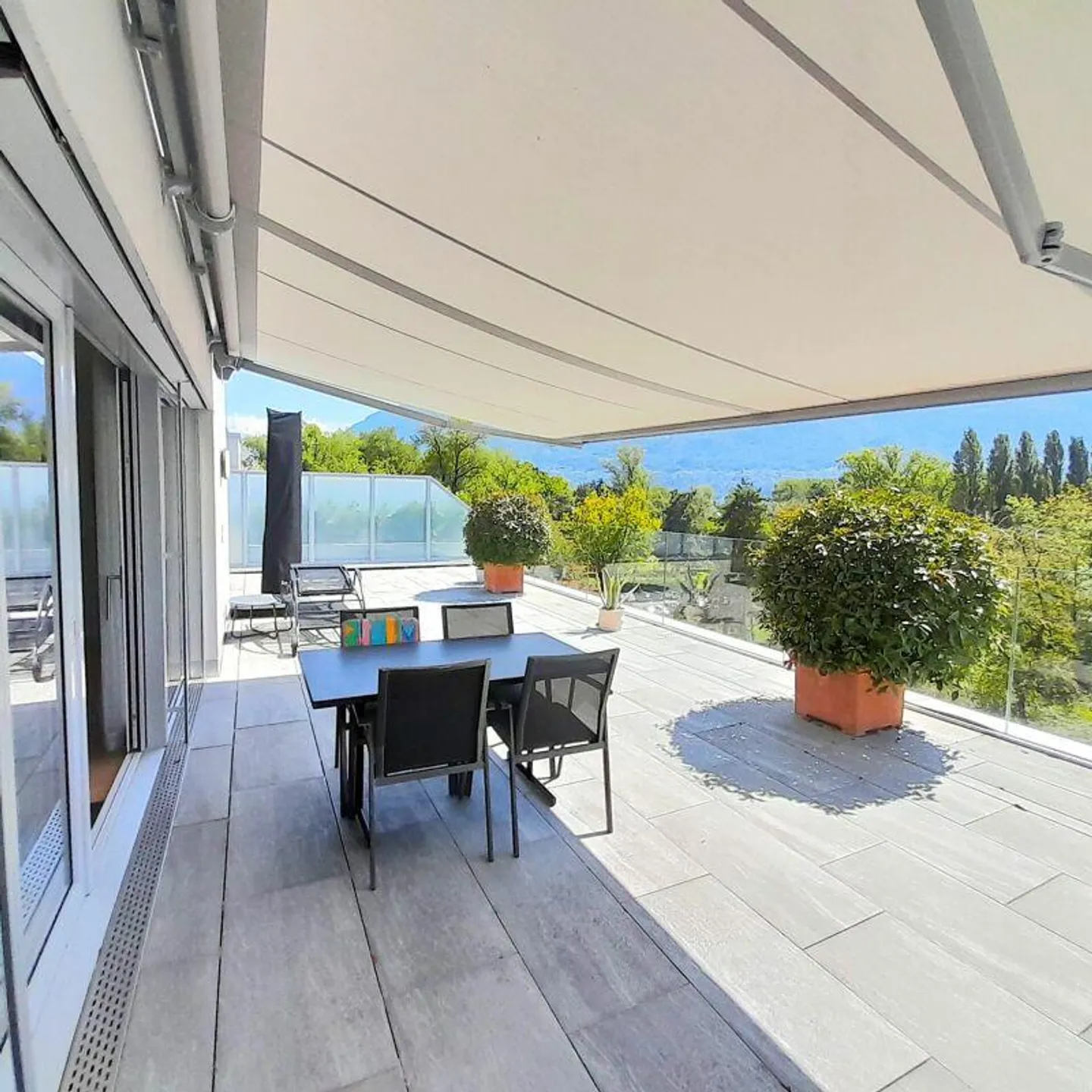 Fabulous duplex penthouse in Locarno - Parcolago Residence - Photo 4 of 12
