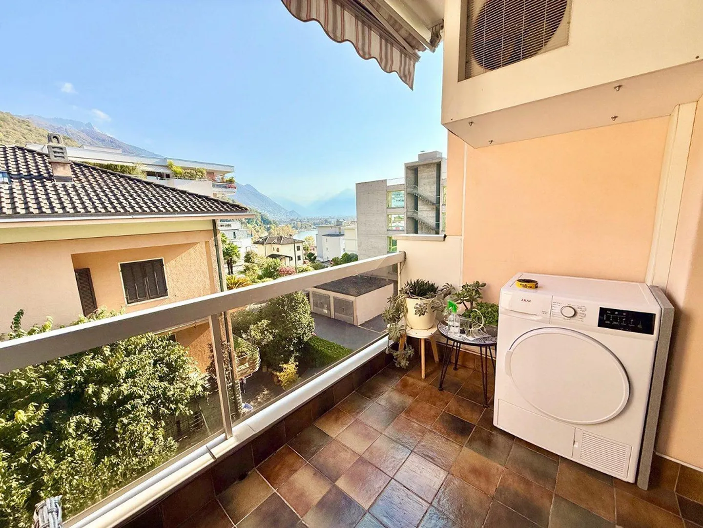 3.5 close to the lake / second residence - Photo 4 of 19