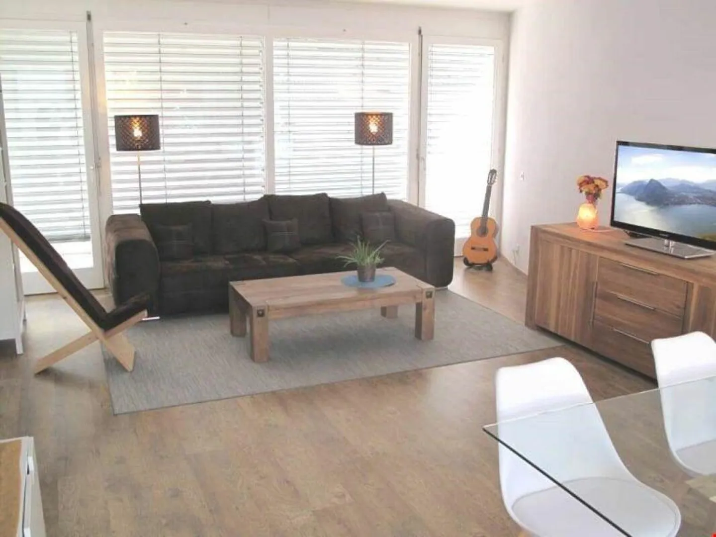 Renovated and central 3.5 room apartments for rent - Photo 3 of 11