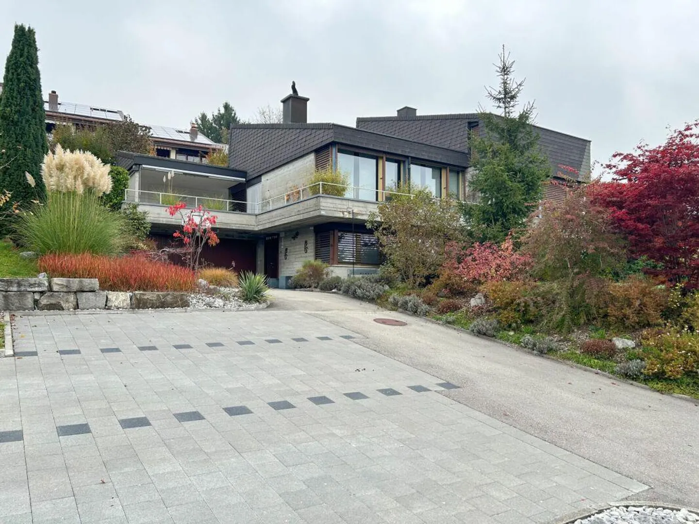 Propriété imposante et stylée avec vue sur la montagne - Photo 1 sur 12