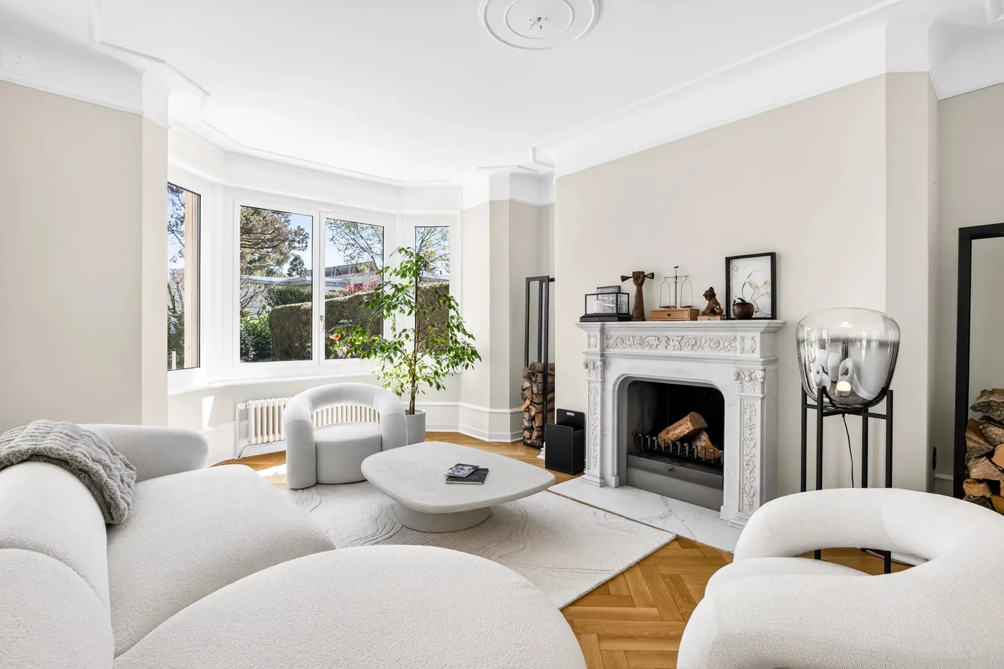 An exceptional residence close the lake - Photo 1 of 24