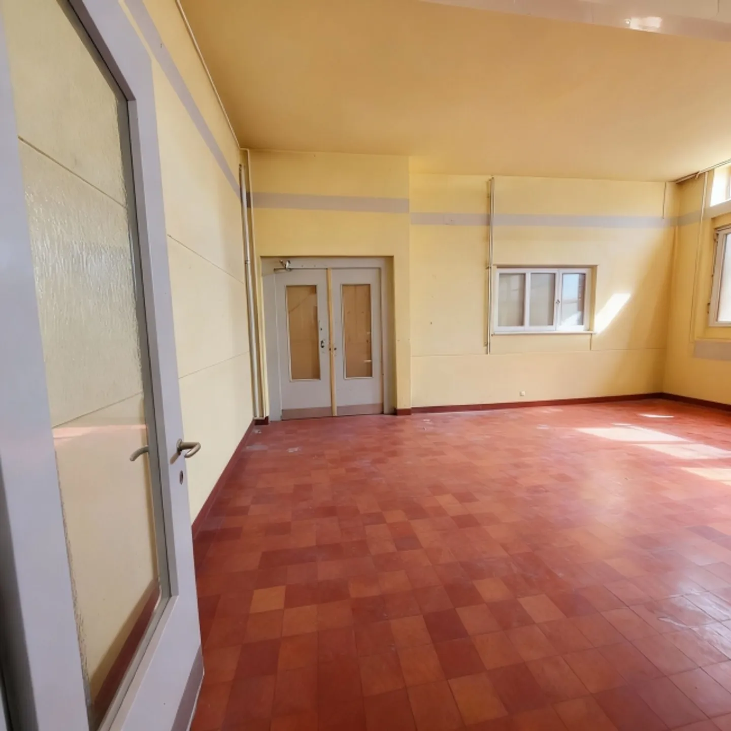 Commercial and Office Space at Nieder-Oberurnen Station - Photo 2 of 7