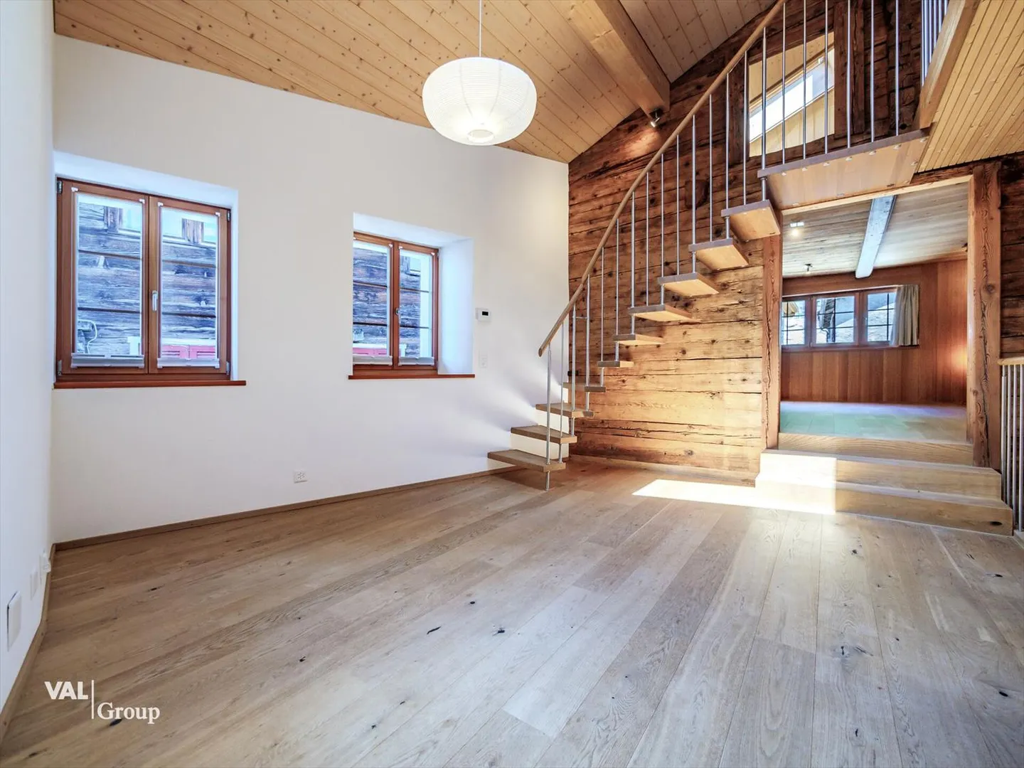 Charme trifft Qualität - kernsaniertes Walliserhaus im Herzen von Leuk - Foto 2 von 13