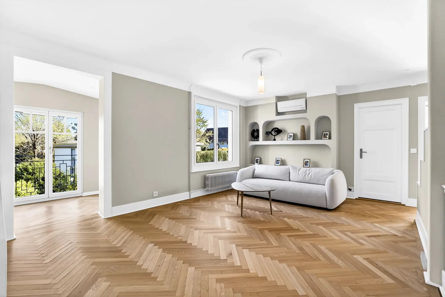 An exceptional residence close the lake - Photo 16 of 24