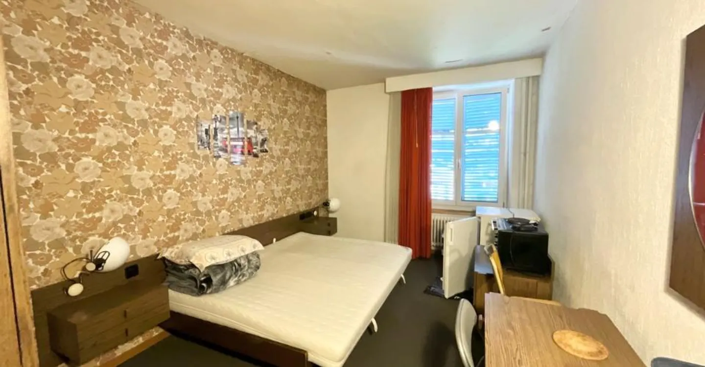 Möbliertes Zimmer mit eigenem Bad - Foto 2 von 2