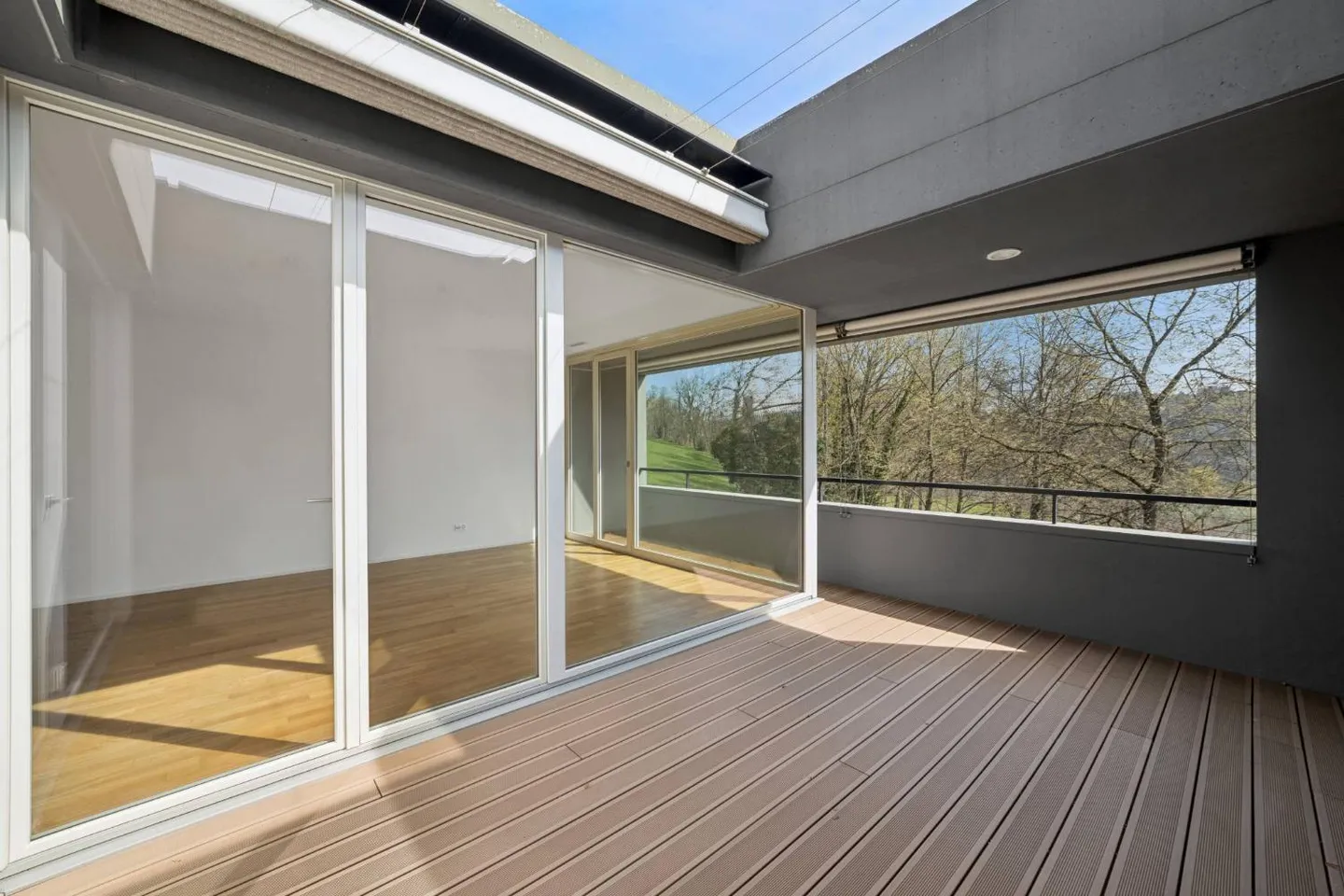 Contemporary duplex in half-levels with loggia, independent studio and - Photo 1 of 6
