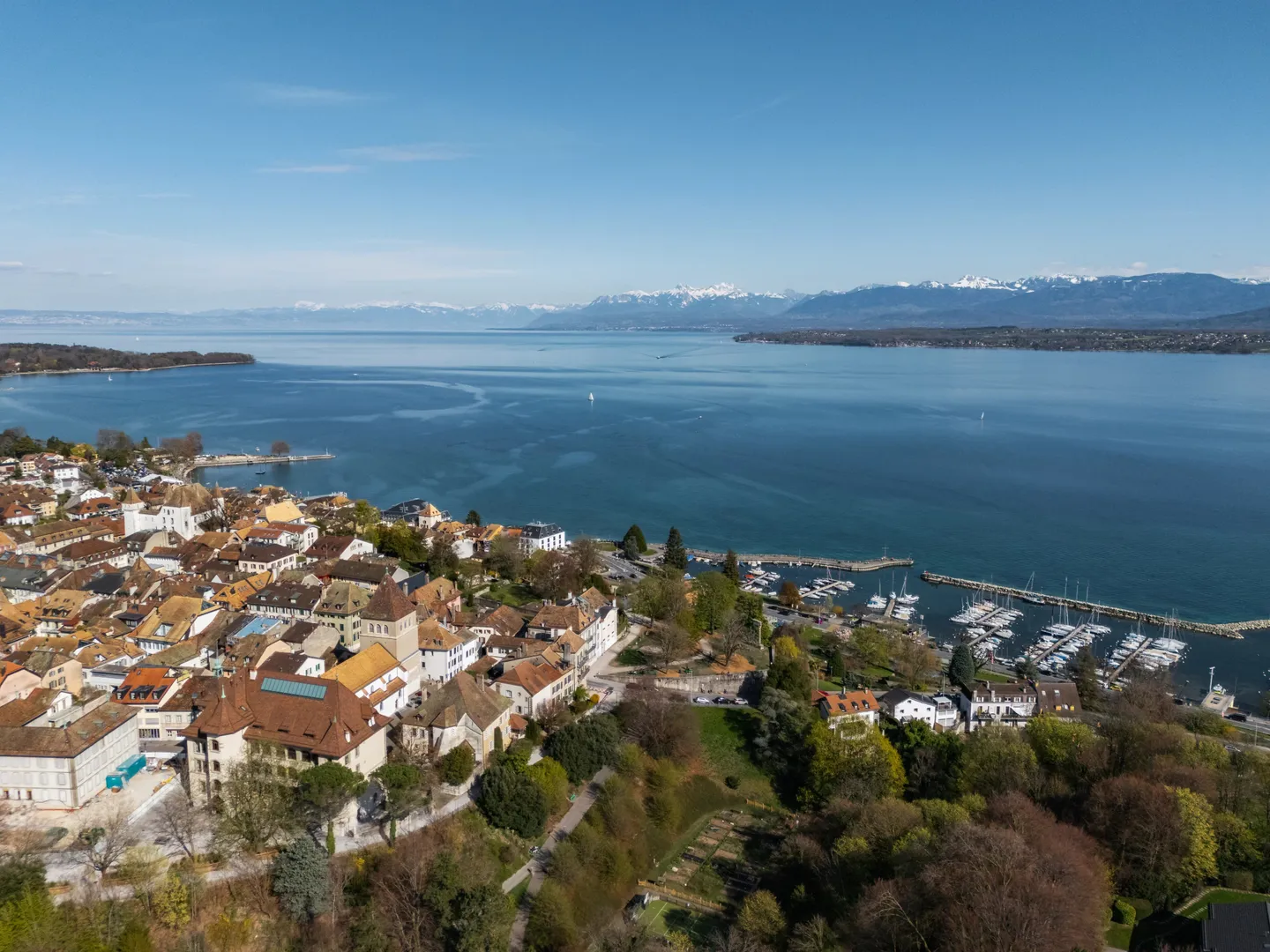 An exceptional residence close the lake - Photo 23 of 24