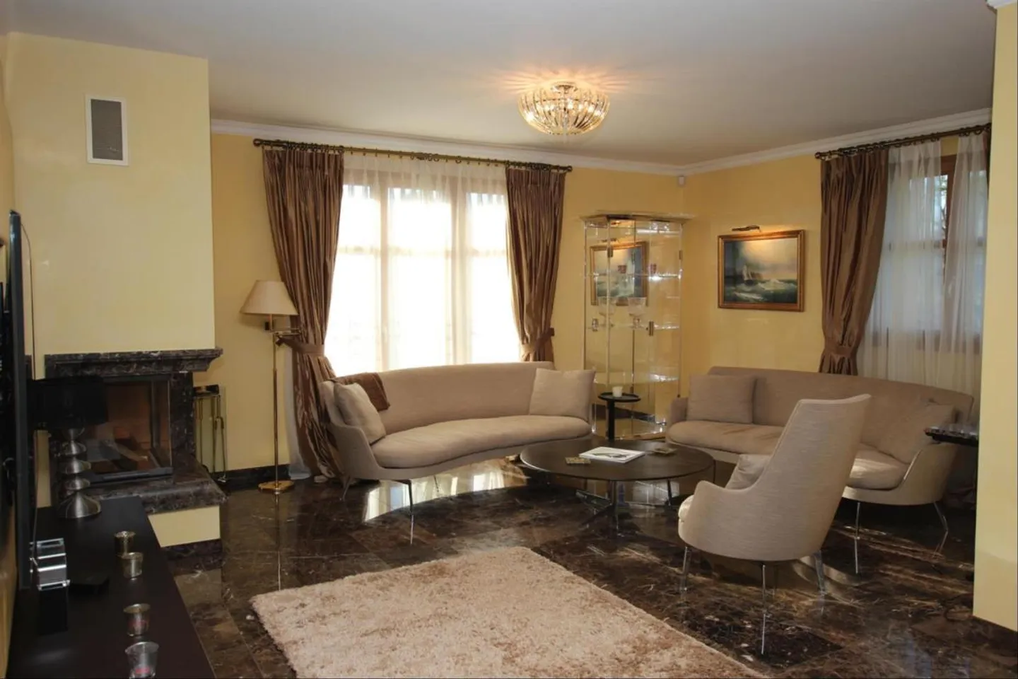 Furnished apartment for rent - Photo 1 of 8