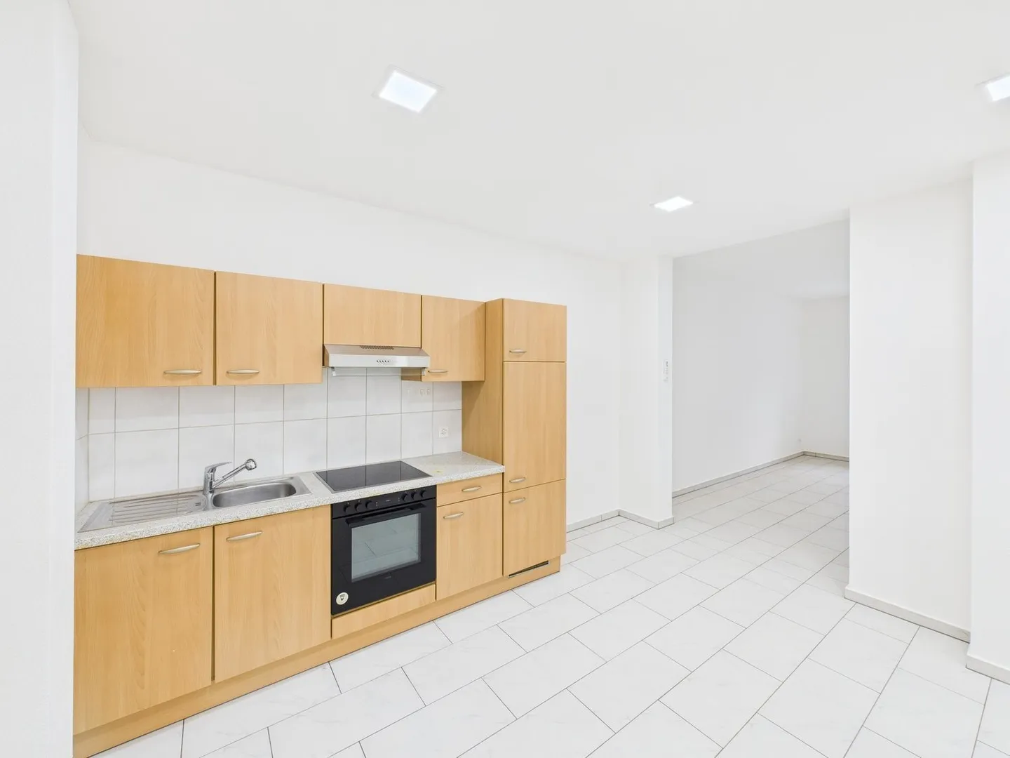 Living in the center of Niedergösgen – 2.5 rooms with office possibility - Photo 3 of 6