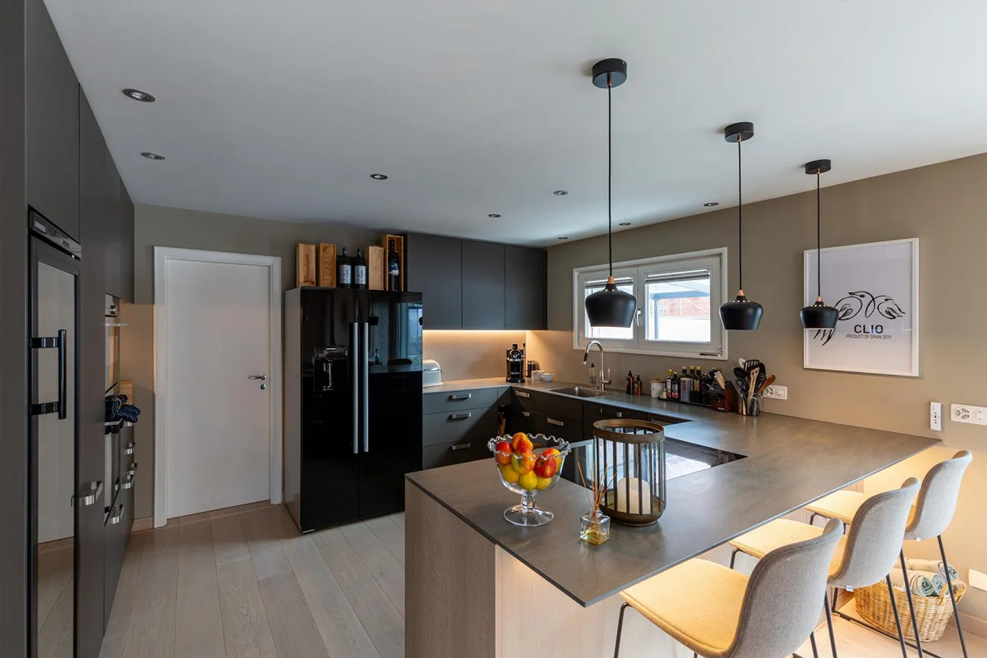 7.5-room single-family house with high-quality furnishings on the sunny slope - Photo 6 of 29