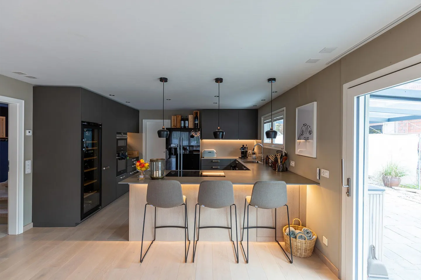 7.5-room single-family house with high-quality furnishings on the sunny slope - Photo 7 of 29